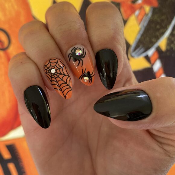 KISS Special Design Glow Dark Halloween Nails / Medium Length - Goodie Bags - Picture 3 of 5